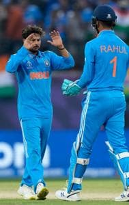 KL Rahul & Kuldeep Yadav celebrate as India takes on New Zealand in the ODI World Cup
