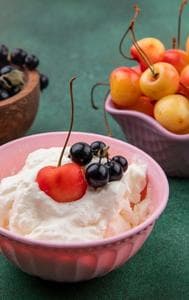 Fruit with whipped cream